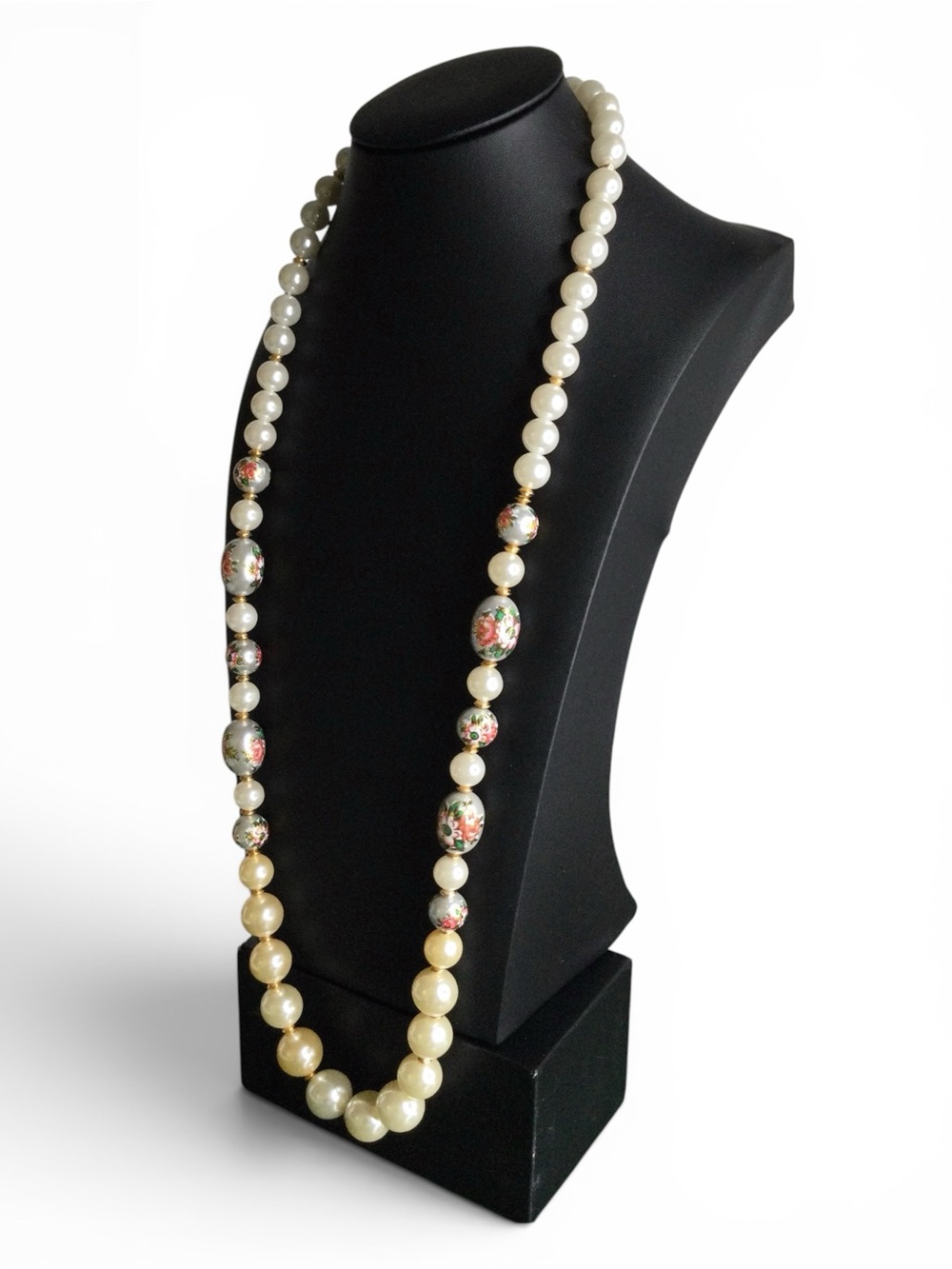 Vtg Graduated Faux‑Pearl Necklace w/ Gray Lacquered Tensha‑Style Floral Beads - Picture 6 of 15